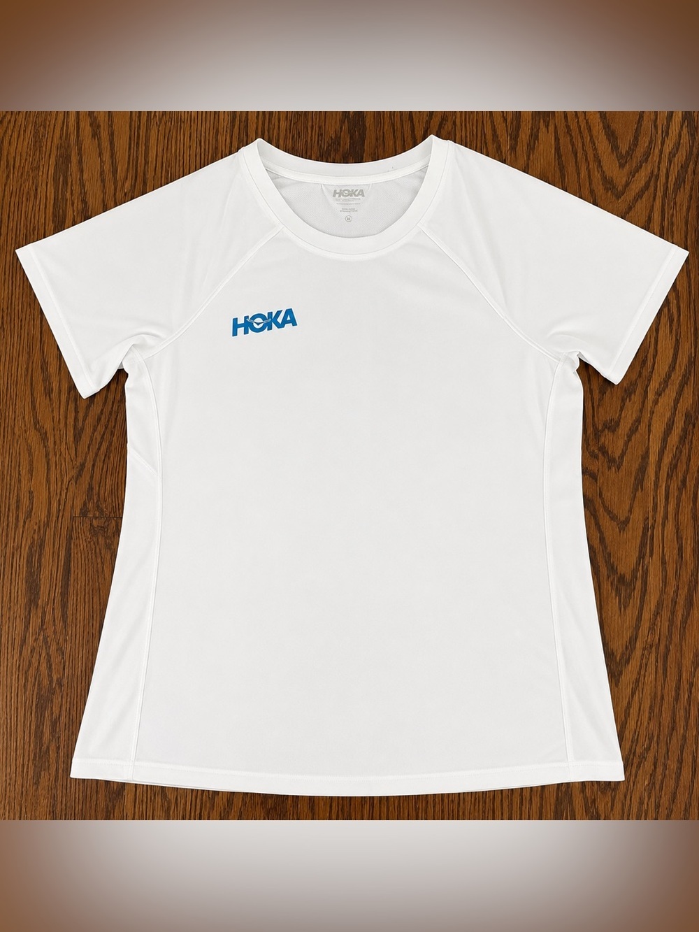 Hoka One One Women’s White Athletic Running Shirt Size Medium NWOT Performance T